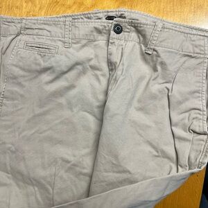 Men’s old navy khaki pants, like new